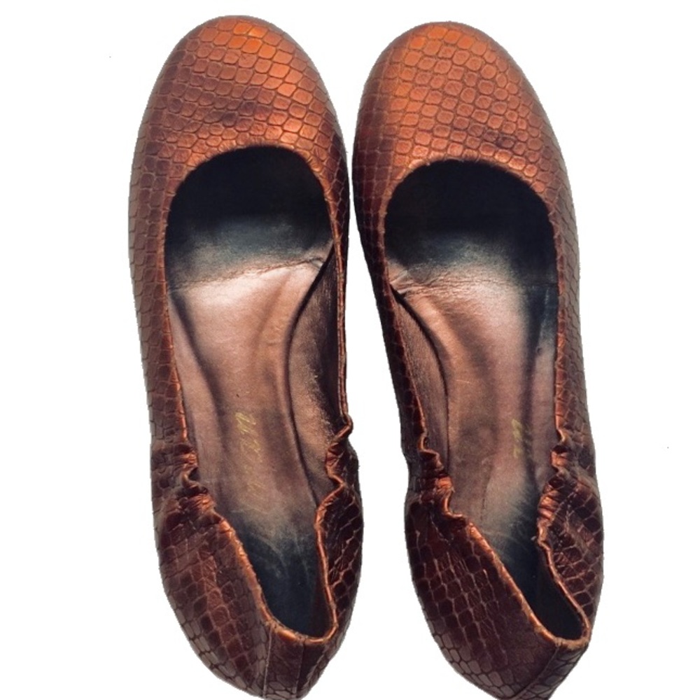 Delman Designer Copper Reptile Flats Size 6